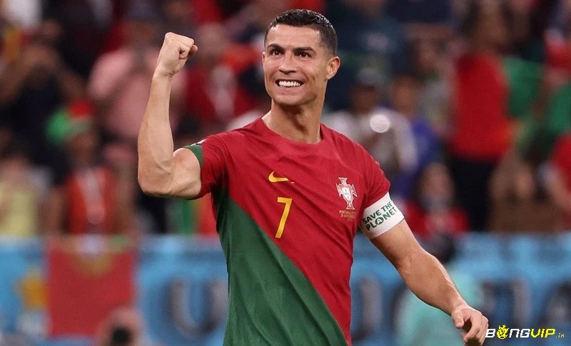 Top 10 cầu thủ đánh đầu tốt nhất ấn tượng nhất là Cristiano Ronaldo