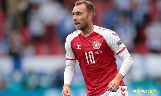 Christian Eriksen sở hữu những cú sút đẹp mắt trên sân cỏ, cách xa khung thành