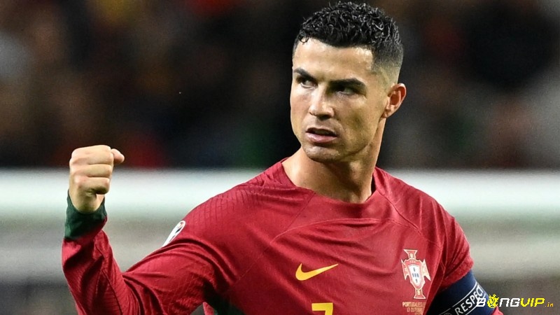 Trong top 10 cầu thủ tạt bóng tốt nhất, cầu thủ vĩ đại Cristiano Ronaldo