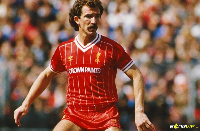 Top 10 cầu thủ xuất sắc nhất Liverpool - tiền vệ cánh Graeme Souness