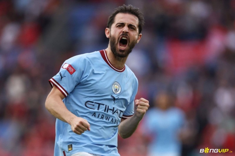 Bernardo Silva - một trong top 10 cầu thủ xuất sắc nhất châu Âu và không thể thiếu trong đội hình Manchester City.