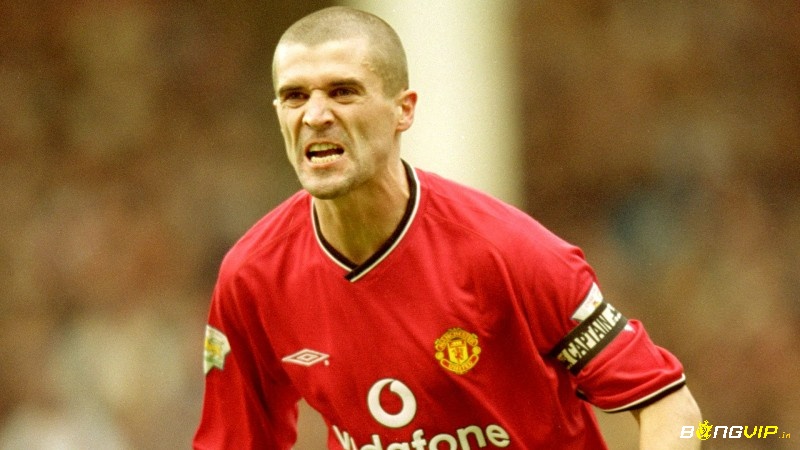 Roy Keane - tiền vệ trụ của MU thuộc top 10 cầu thủ xuất sắc nhất Ngoại Hạng Anh