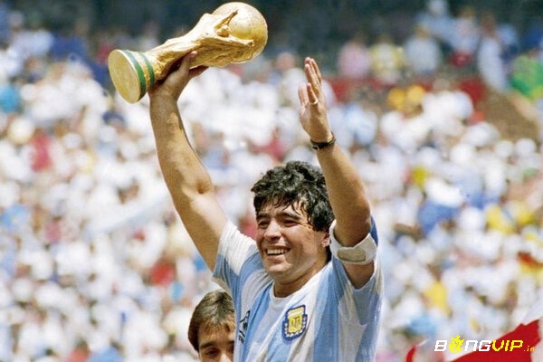 Maradona là biểu tượng của bóng đá Argentina