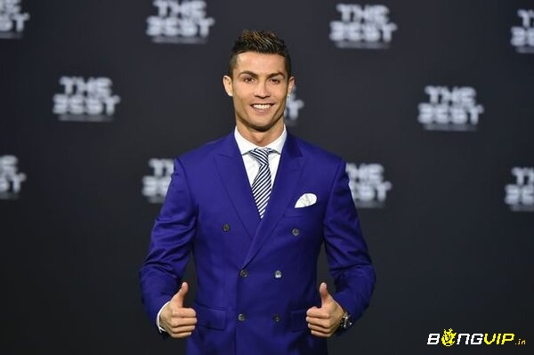 Ronaldo đang là đại sứ cho nhiều thương hiệu thời trang