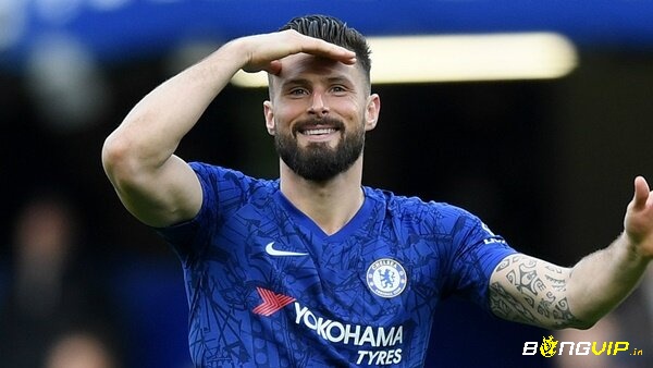 Giroud sở hữu vẻ điển trai không thua gì tài tử điện ảnh