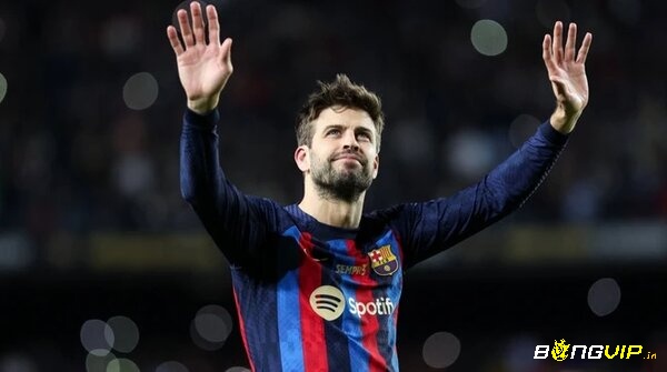 Gerard Piqué với chiều cao ấn tượng và khuôn mặt nam tính