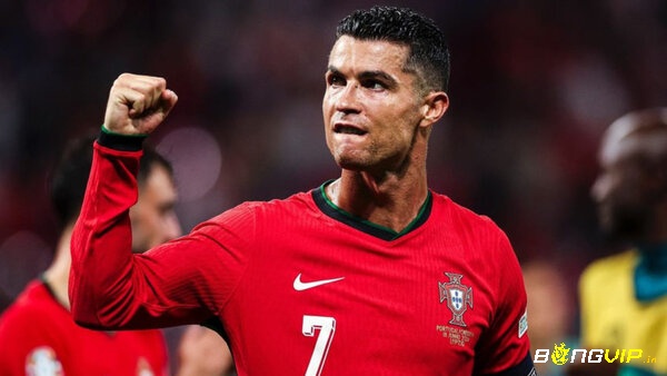 Cristiano Ronaldo là cầu thủ nhiều fan nhất thế giới trên Instagram 