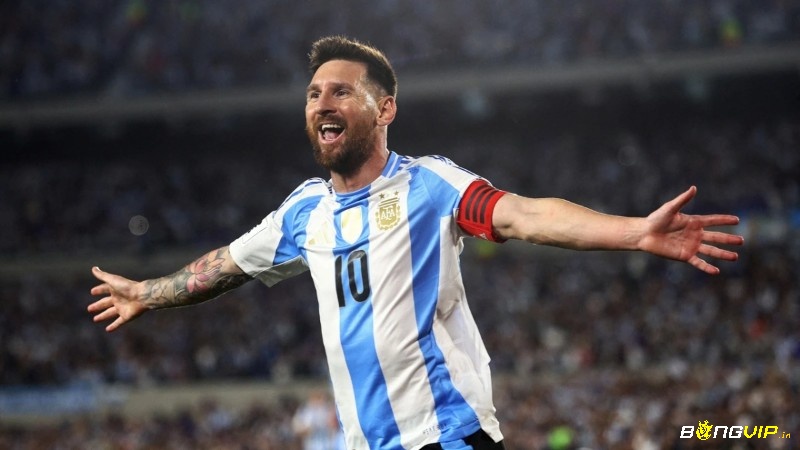 Messi là cầu thủ duy nhất có thể nâng cao thành tích của mình khi vẫn còn thi đấu