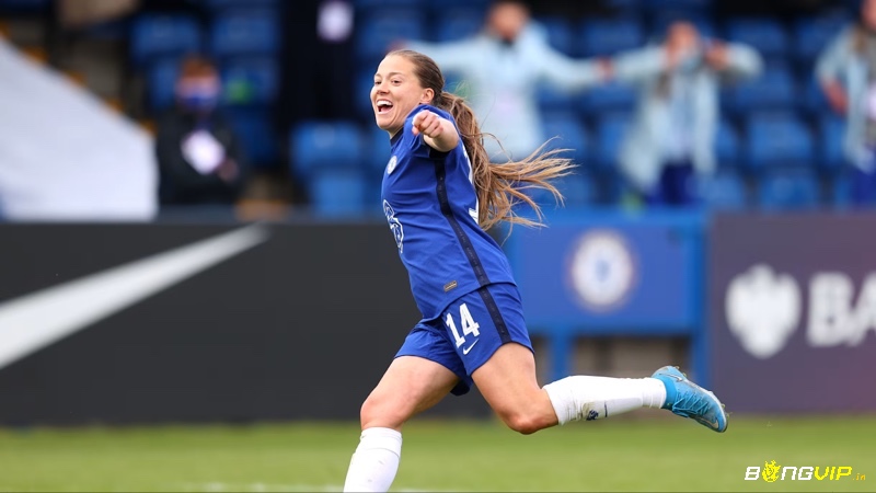 Fran Kirby là cầu thủ tài năng có khả năng ghi bàn đỉnh cao