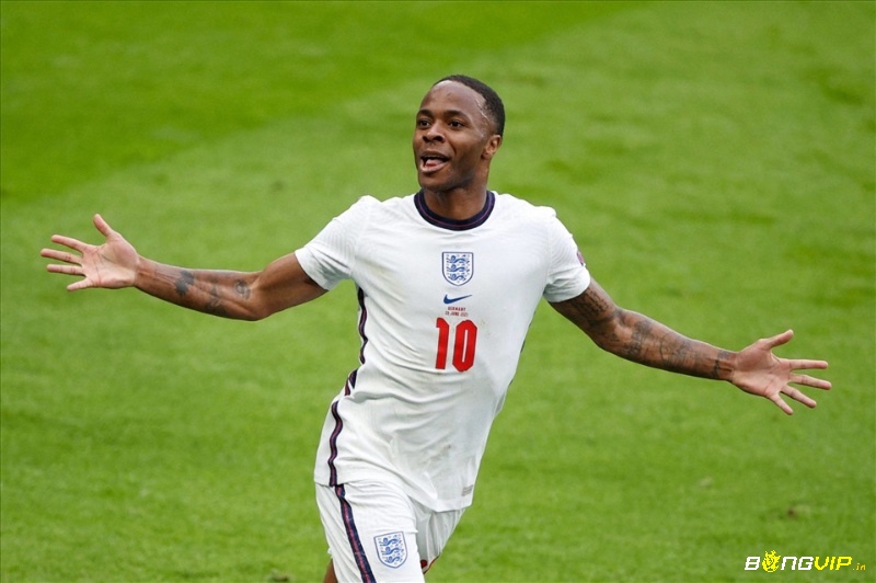 Raheem Sterling là một cầu thủ tài năng và nằm trong danh sách top 5 thủ xuất sắc nhất euro 2020