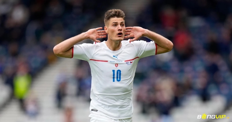 Patrik Schick là một cầu thủ với lối chơi thông minh và kiểm soát bóng vượt trội