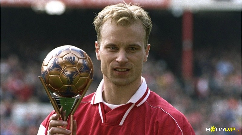 Dennis Bergkamp có thời gian thi đấu World Cup vào tới tứ kết