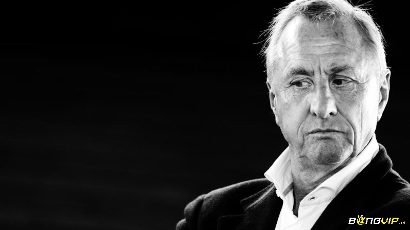 Tiểu sử Johan Cruyff còn dành nhiều thời gian cho các hoạt động từ thiện hỗ trợ trẻ em tiếp cận thể thao