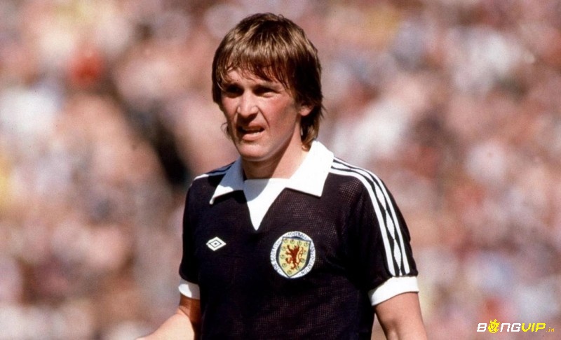 Tiểu sử Kenny Dalglish ghi nhận ông là một trong những ngôi sao sáng giá nhất của Scotland