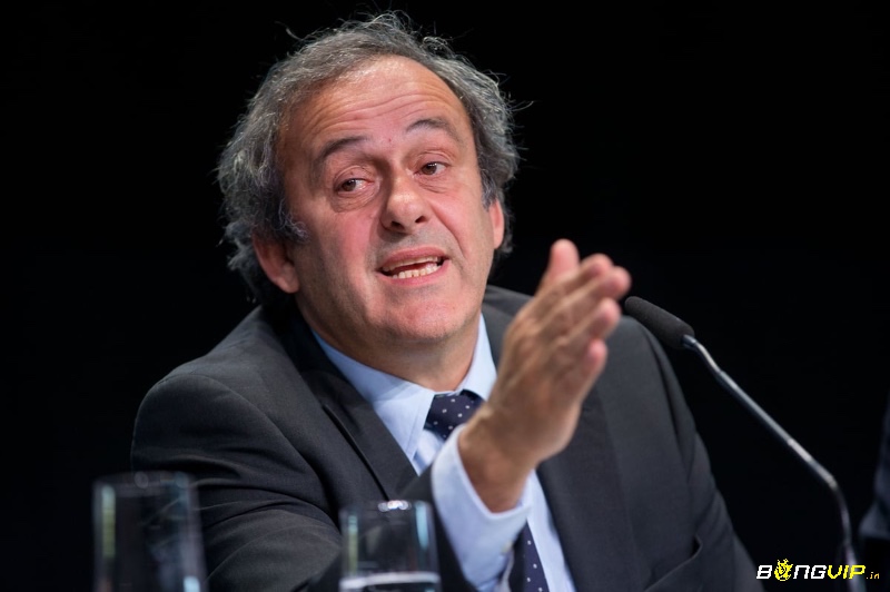 Tiểu sử Michel Platini buộc phải từ chức vì liên quan đến tham nhũng trong FIFA 2015