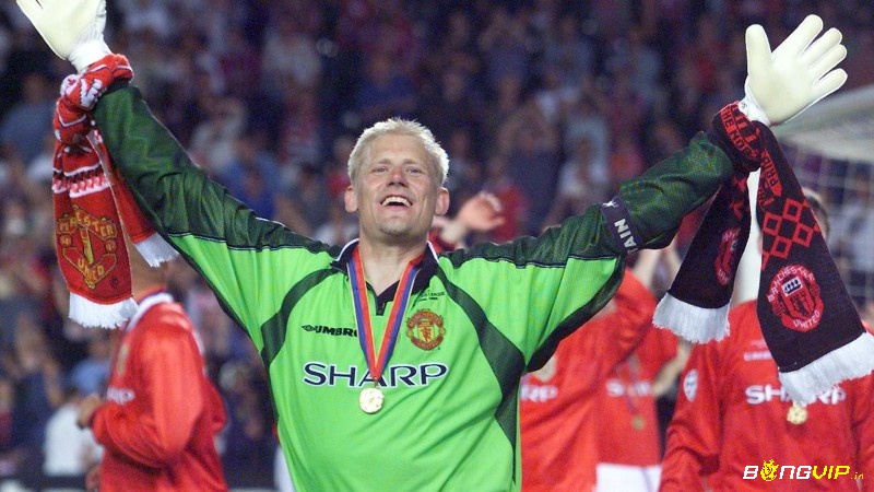 Schmeichel nhanh chóng trở thành một trụ cột không thể thiếu của MU