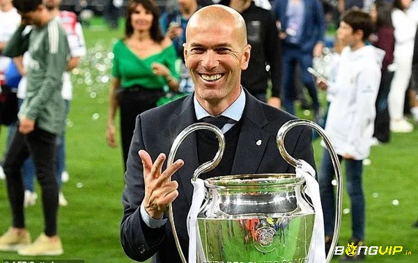 Zidane dẫn dắt Real 3 lần liên tiếp lên ngôi vô địch C1