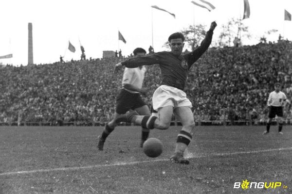 Puskas dẫn dắt ĐTQG Hungary dành HCV Olympic