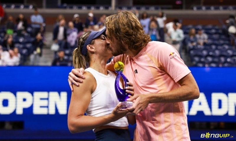 Tiểu sử Stefanos Tsitsipas cùng bạn gái Paula Badosa giành chiến thắng tại giải Mixed Madness US Open