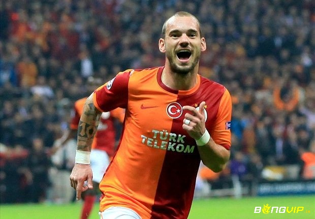 Những cầu thủ sút xa hay nhất thế giới - Wesley Sneijder