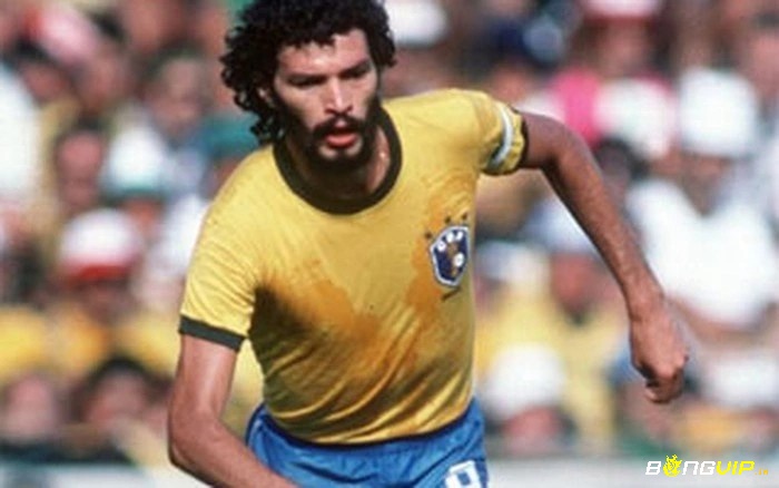 Những cầu thủ vĩ đại nhất bóng đá Brazil - Socrates