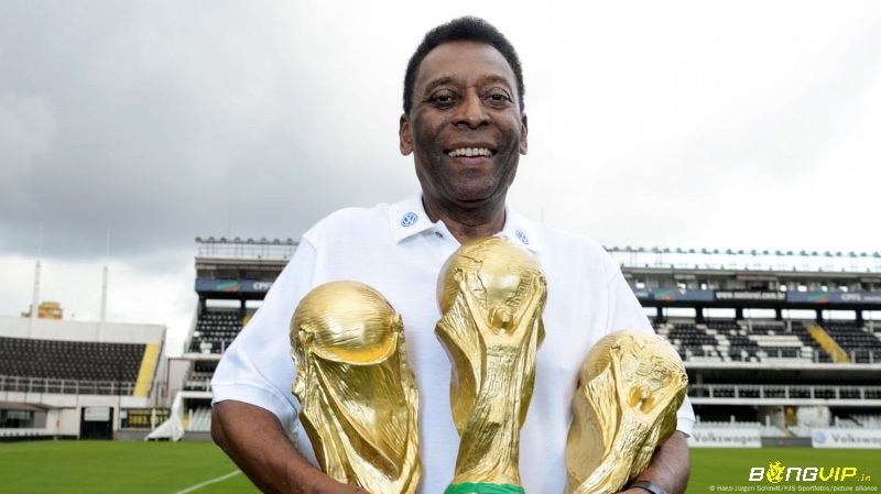 Pelé là cầu thủ cực kỳ tài năng với tư duy đá bóng đổi mới và sáng tạo