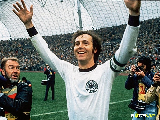 Franz Beckenbauer có phong cách đá bóng độc đáo và cực chuyên nghiệp