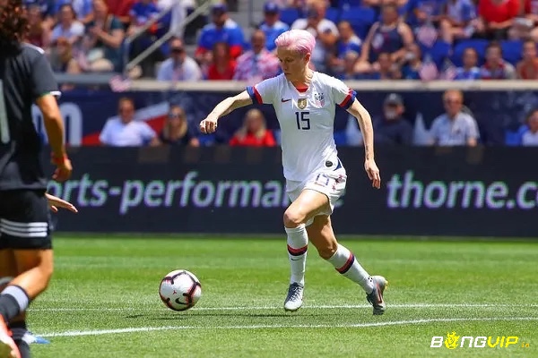 Megan Rapinoe có cá tính mạnh mẽ và khả năng lãnh đạo cực kỳ tài tình